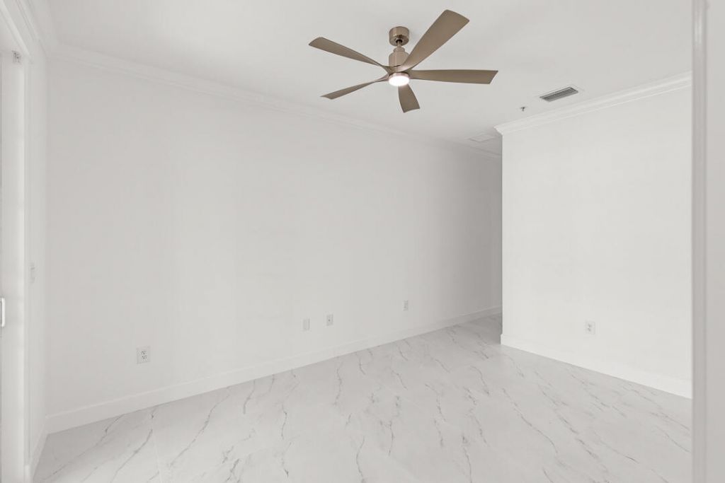 47 SW Osceola Street, Unit 206, Stuart, FL 34994 Photo