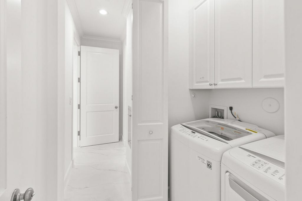 47 SW Osceola Street, Unit 206, Stuart, FL 34994 Photo