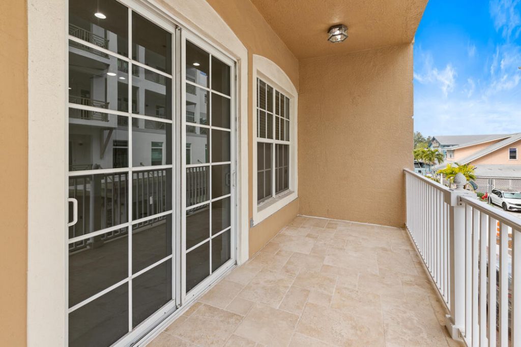 47 SW Osceola Street, Unit 206, Stuart, FL 34994 Photo