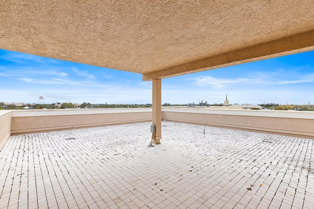 47 SW Osceola Street, Unit 206, Stuart, FL 34994 Photo