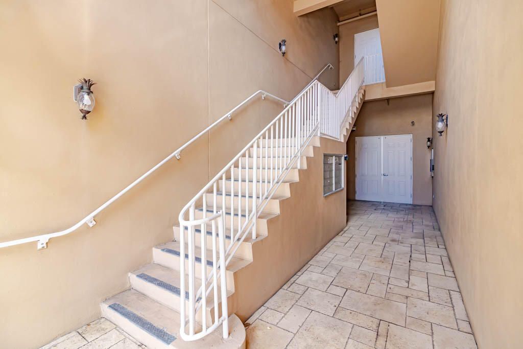47 SW Osceola Street, Unit 206, Stuart, FL 34994 Photo