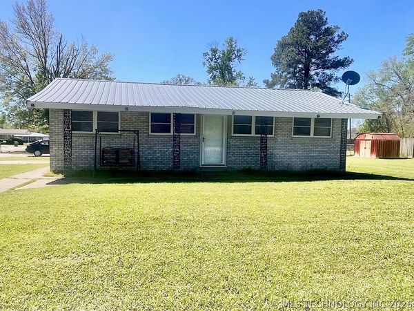 1 N Redwood Lane , Sallisaw, OK 74955