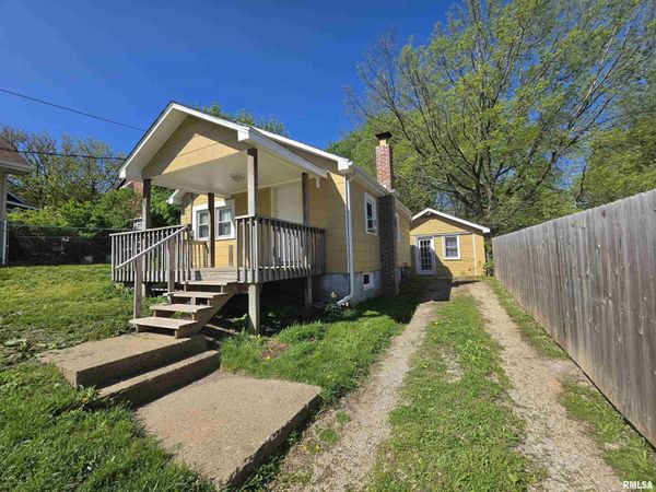 224 GRANDVIEW Avenue, East Peoria, IL 61611