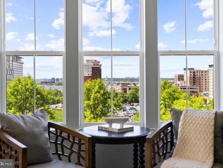 500 Spindrift Lane, Unit 390, Oxon Hill, MD 20745 Main Photo