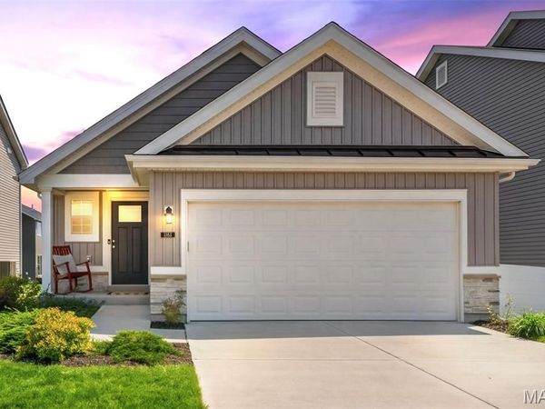 235 Crestfield Court , St Charles, MO 63301