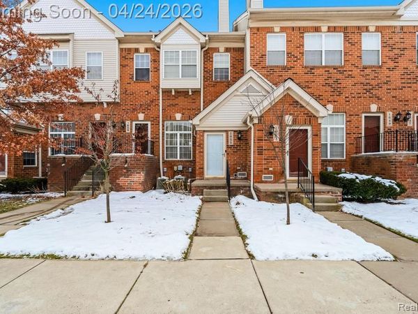 1825 Campau Farms Circle Circle , Detroit, MI 48207