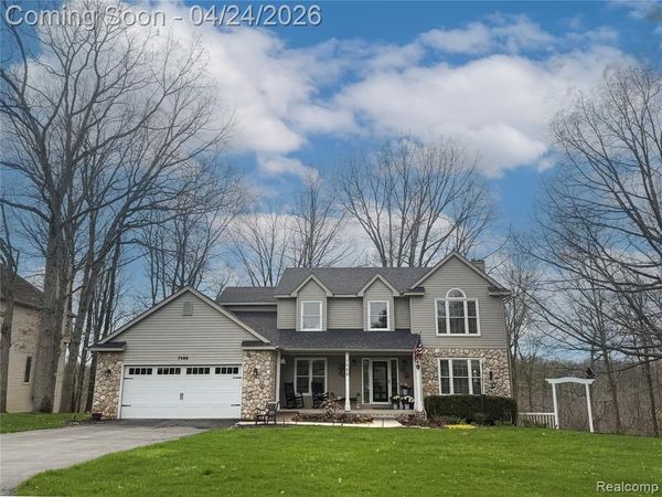7988 Hillside Lakes Drive, Hamburg Twp, MI 48116