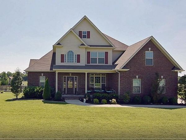 1027 Double Tree Ln, Gallatin, TN 37066