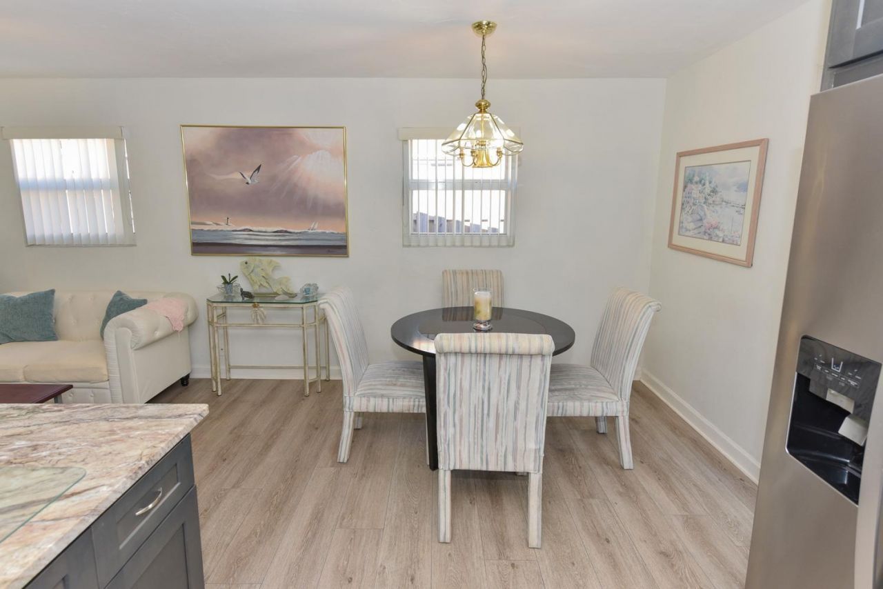 727 Bunker Road, West Palm Beach, FL 33405 Photo