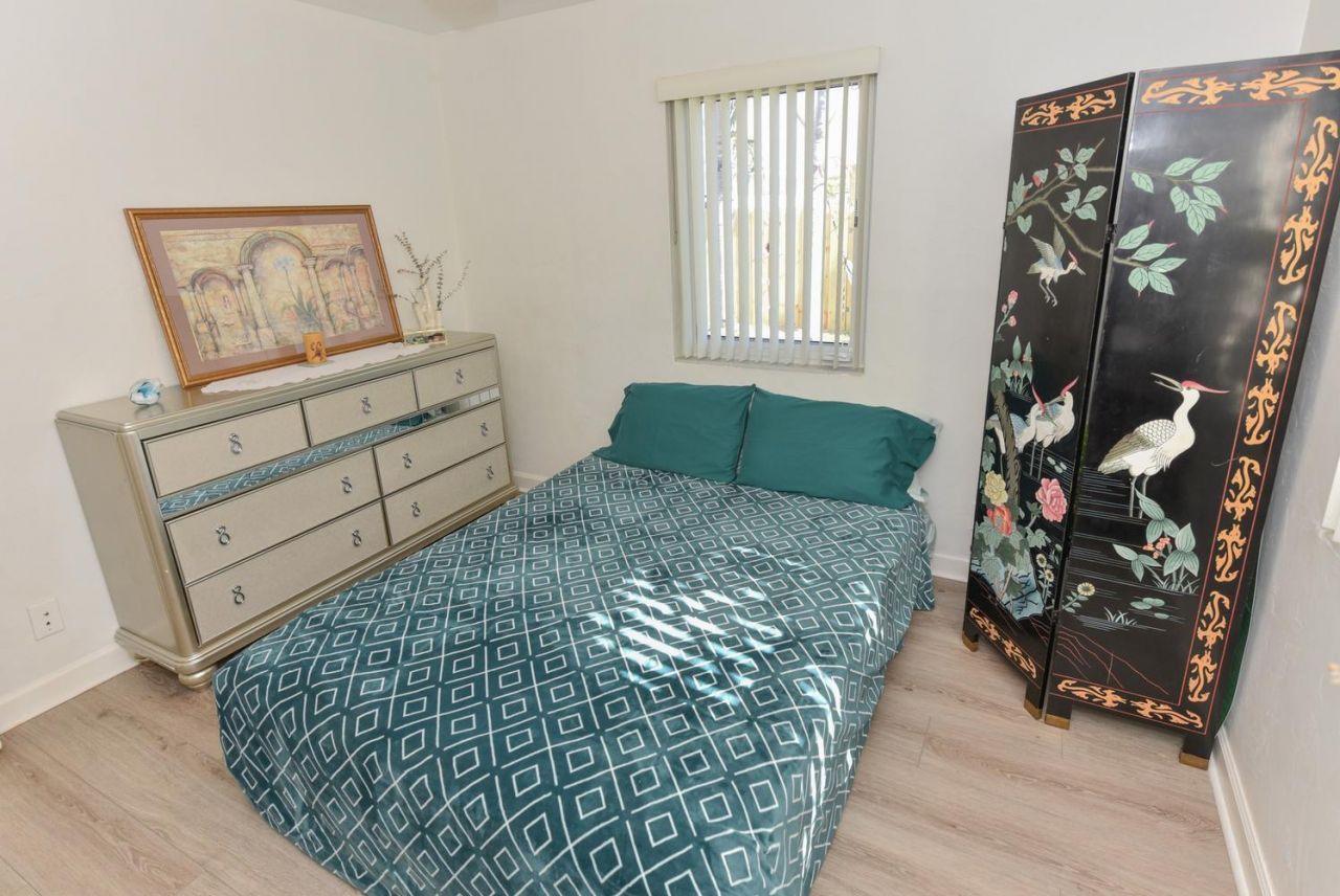 727 Bunker Road, West Palm Beach, FL 33405 Photo
