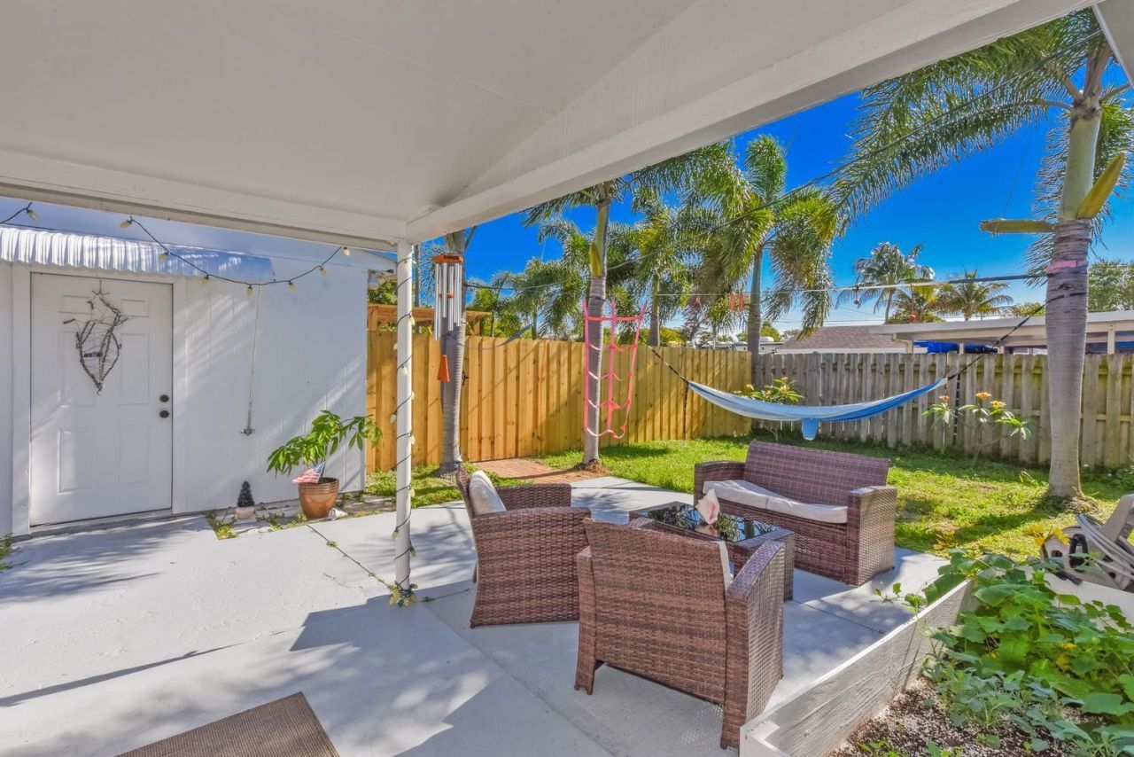 727 Bunker Road, West Palm Beach, FL 33405 Photo