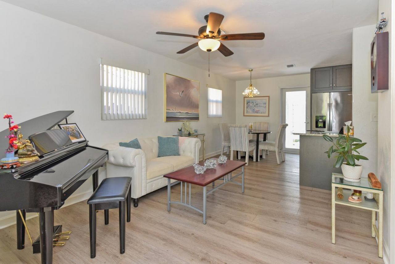 727 Bunker Road, West Palm Beach, FL 33405 Photo