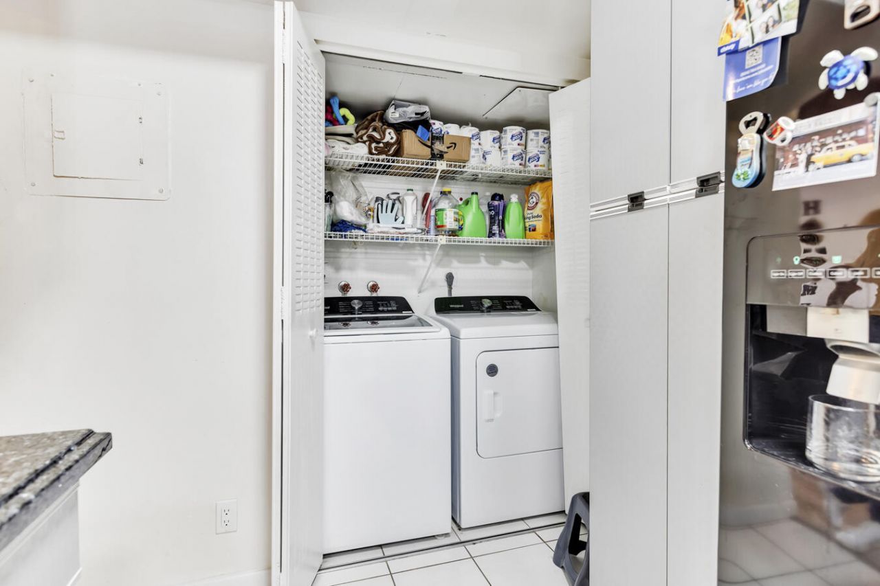 720 E Coco Plum Circle, Unit 5, Plantation, FL 33324 Photo