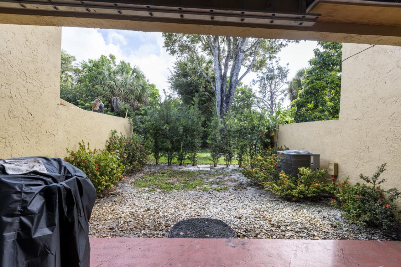 720 E Coco Plum Circle, Unit 5, Plantation, FL 33324 Photo