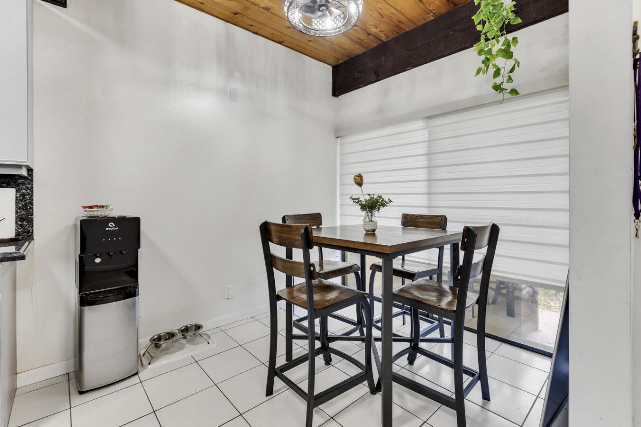 720 E Coco Plum Circle, Unit 5, Plantation, FL 33324 Photo