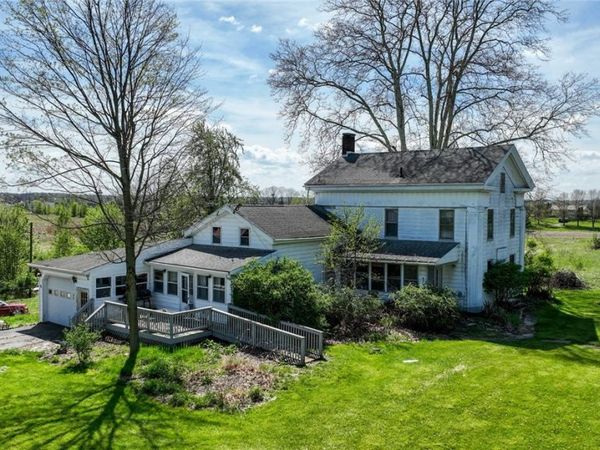 8212 White Road, Burbank, OH 44214