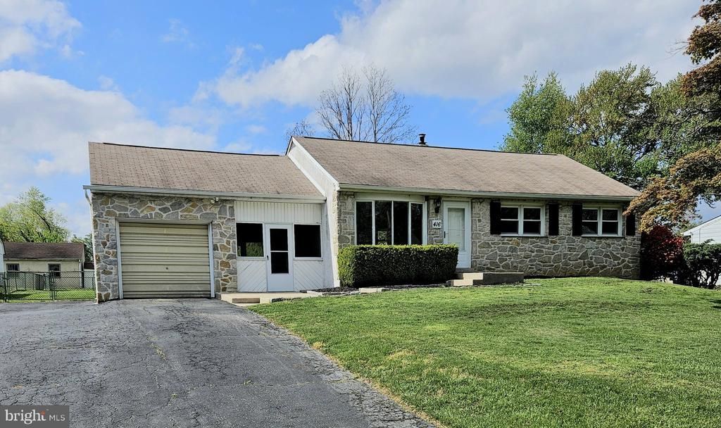 416 DUTTON STREET , UPPER CHICHESTER, PA 19014