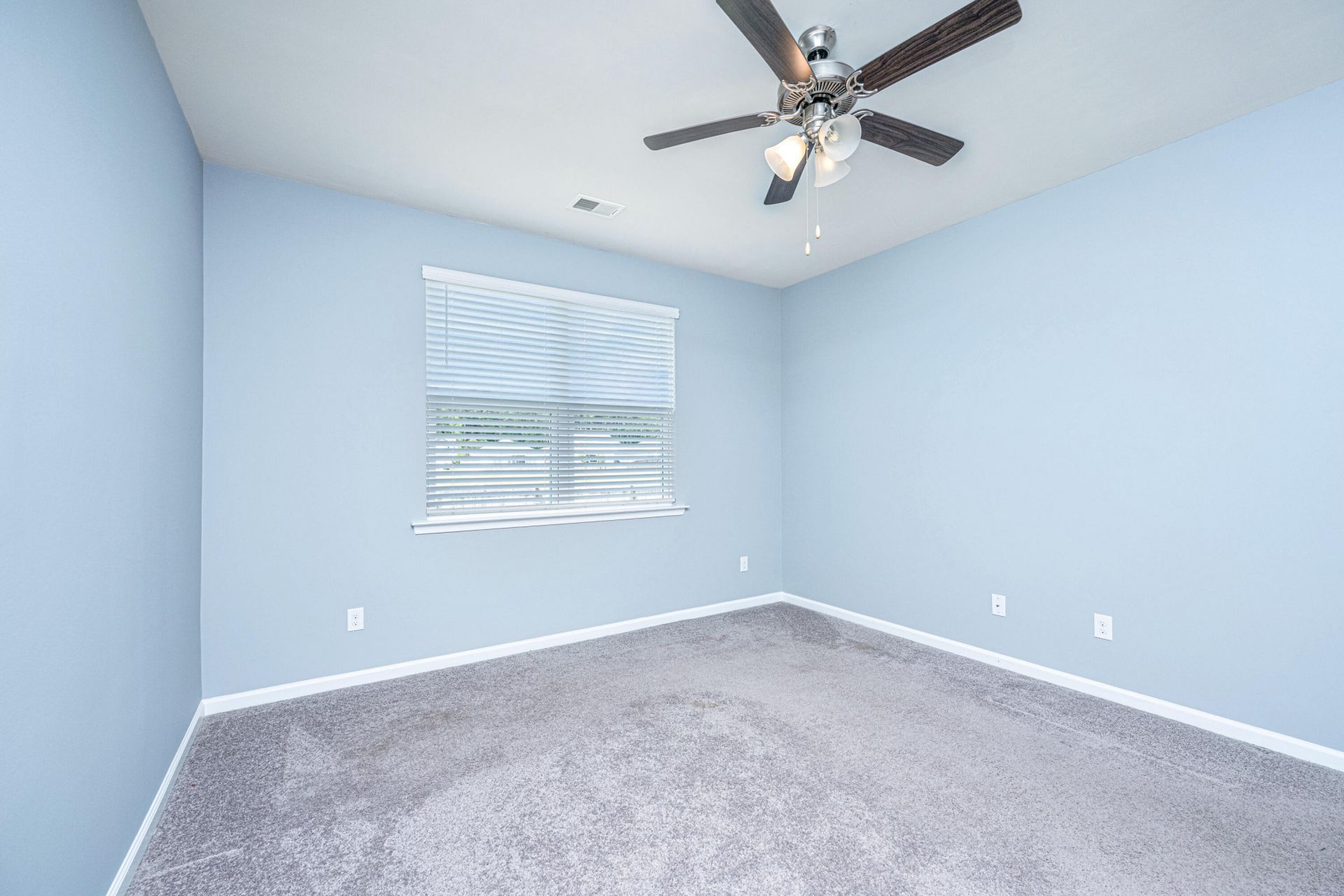 595 Wayton Circle Photo 15