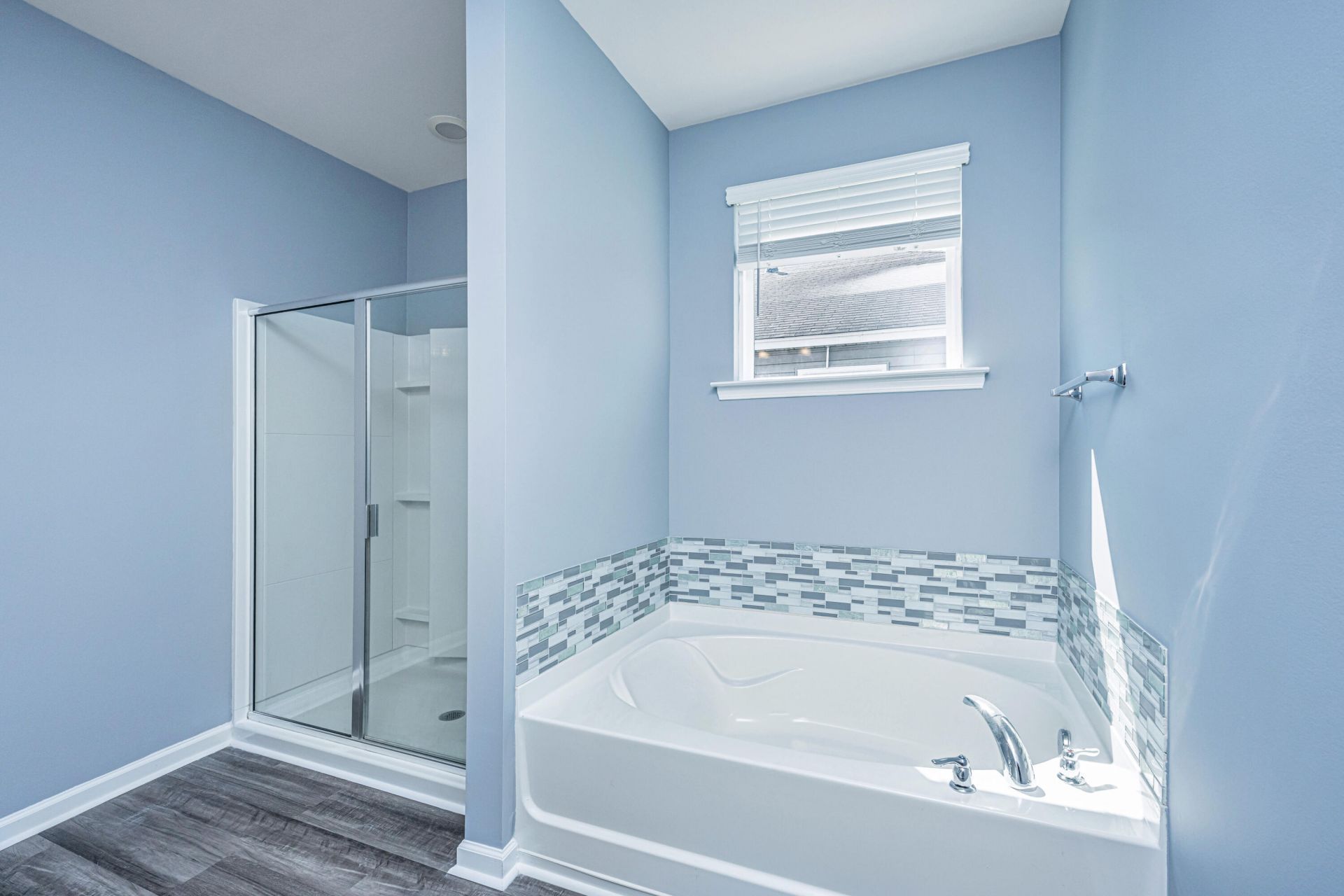 595 Wayton Circle Photo 17