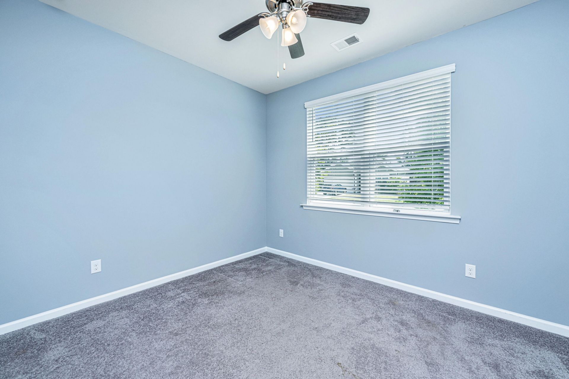 595 Wayton Circle Photo 19