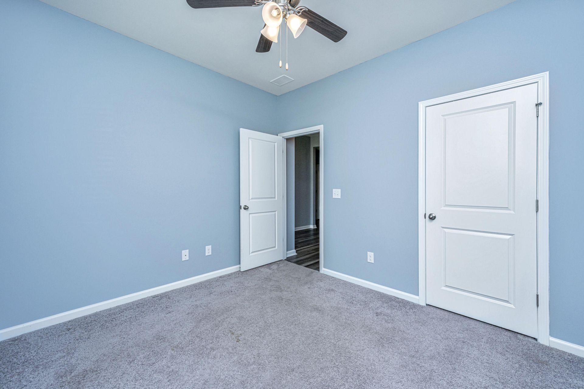 595 Wayton Circle Photo 20