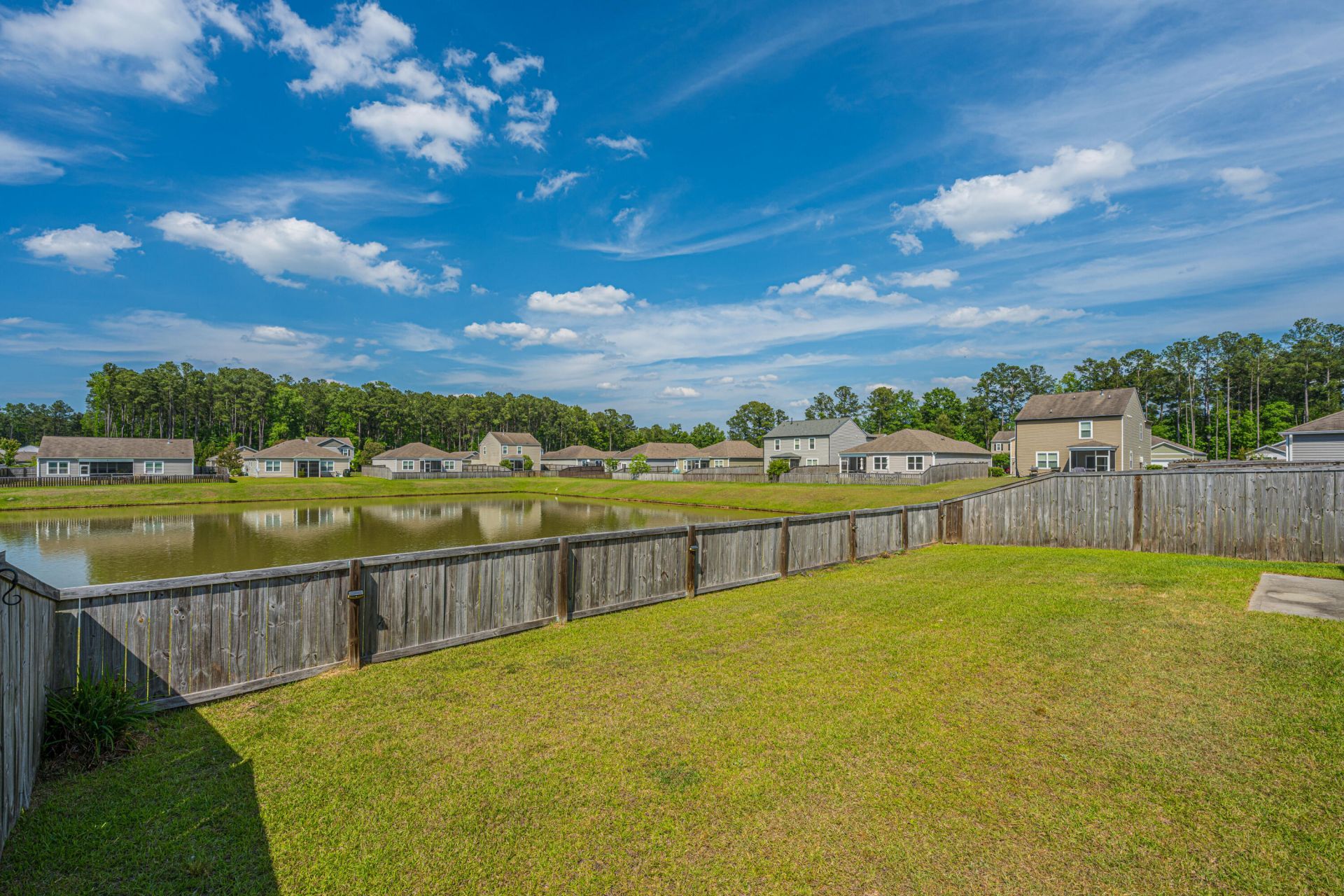 595 Wayton Circle Photo 32