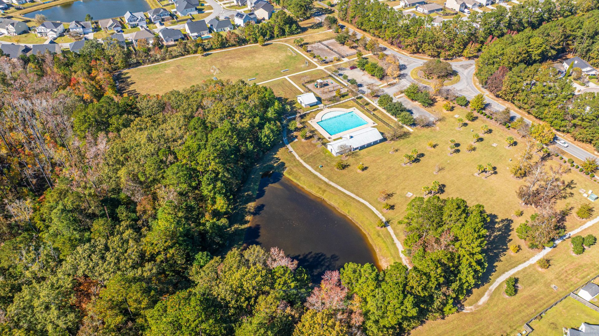 595 Wayton Circle Photo 35