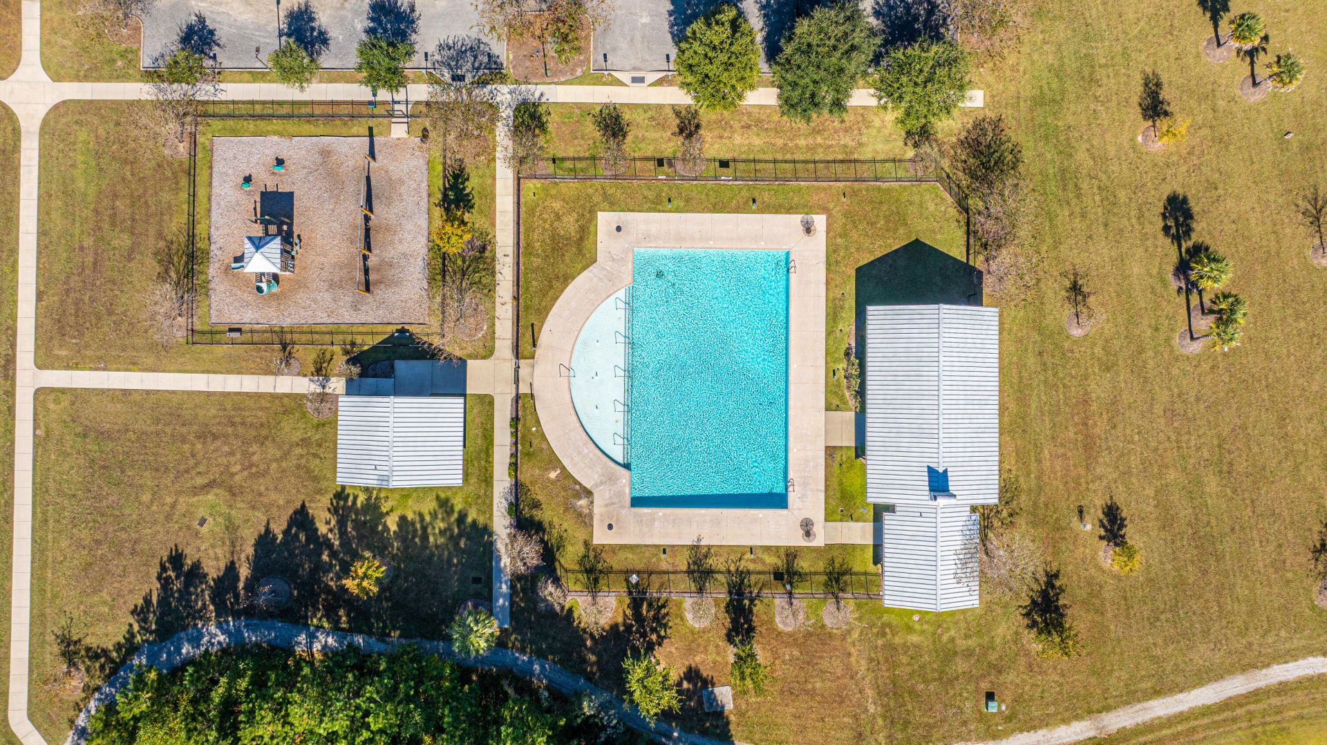 595 Wayton Circle Photo 37