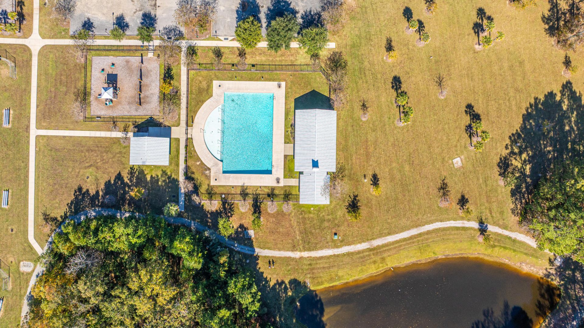 595 Wayton Circle Photo 45