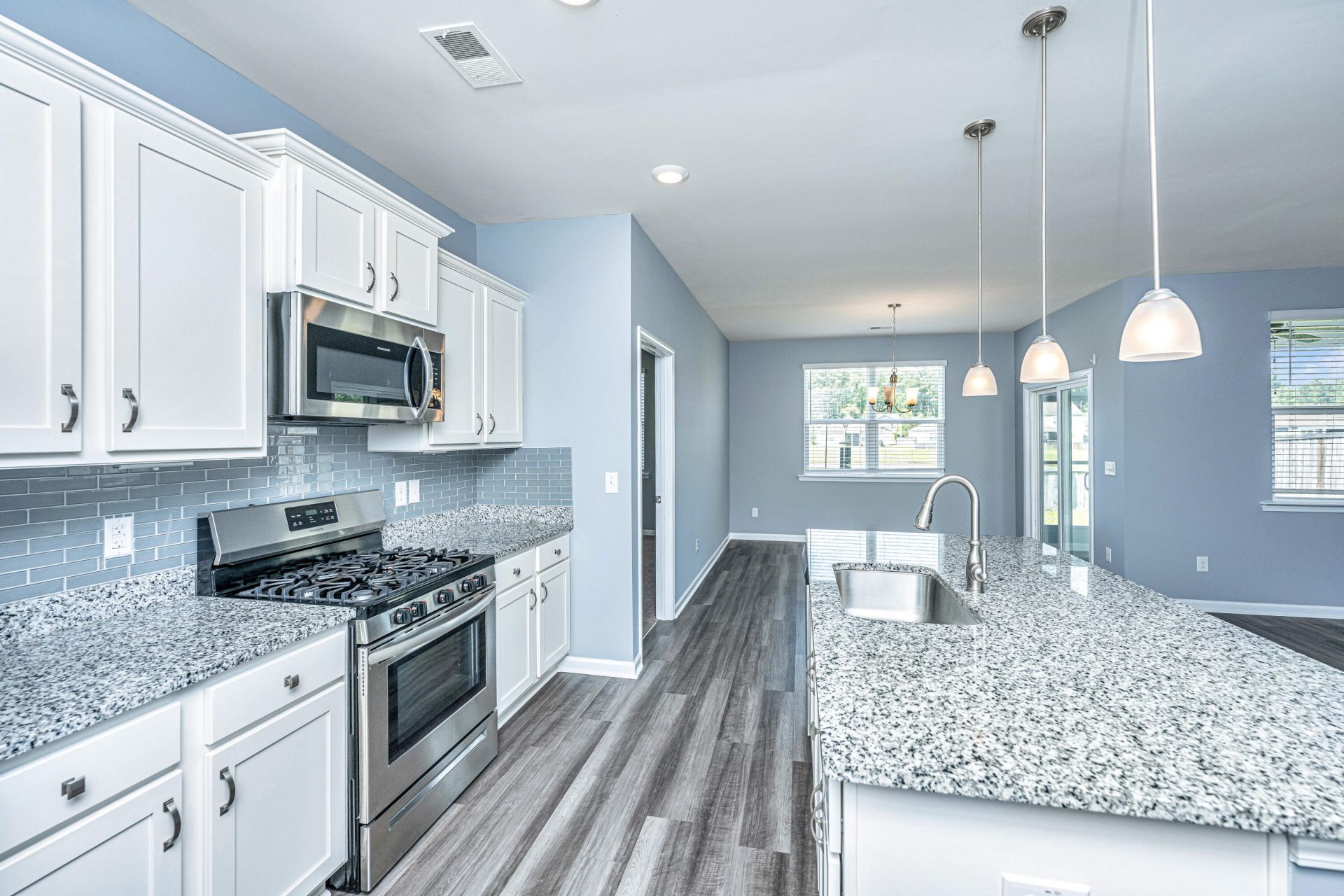 595 Wayton Circle Photo 7