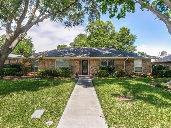 2613 Live Oak Lane , Plano, TX 75075