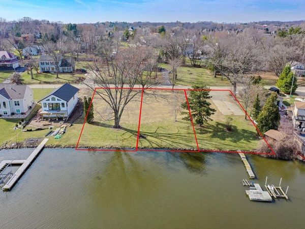 4757 RIVERSIDE ROAD, Waterford, WI 53185