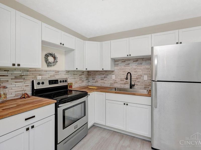 10813 Thornview Drive, Sharonville, OH 45241 Photo 12