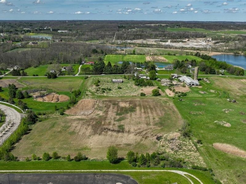 8212 White Road, Burbank, OH 44214 Photo 16