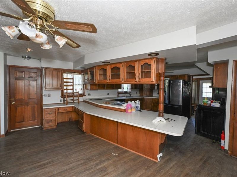 8212 White Road, Burbank, OH 44214 Photo 5