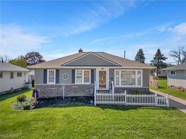 5590 Queens Highway , Parma, OH 44130