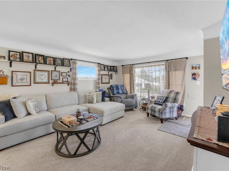 5590 Queens Highway, Parma, OH 44130 Photo 11