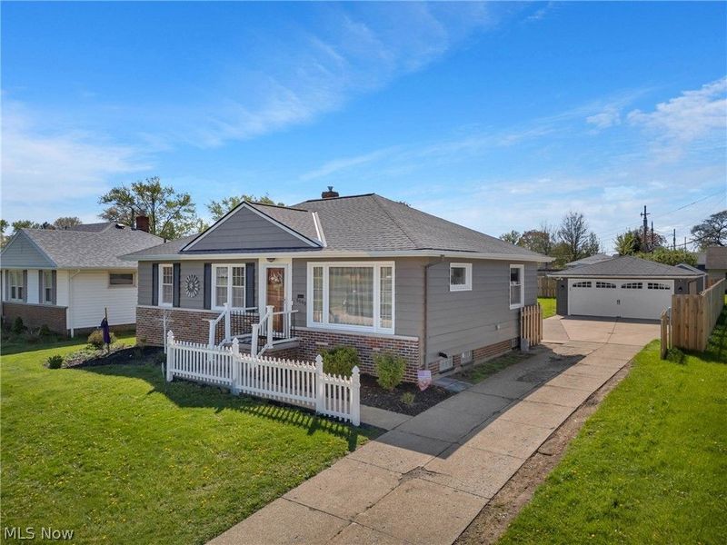 5590 Queens Highway, Parma, OH 44130 Photo 2