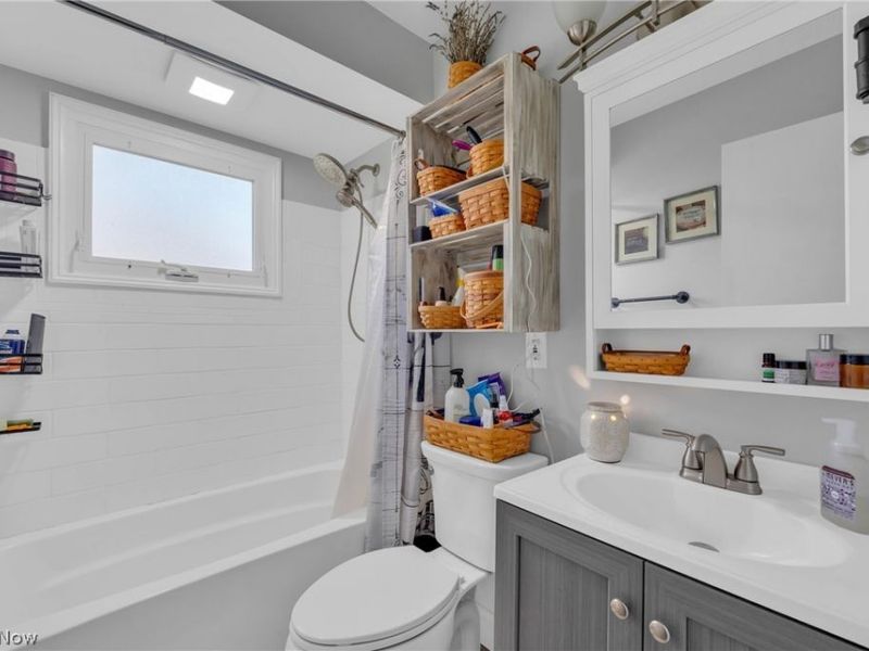 5590 Queens Highway, Parma, OH 44130 Photo 23