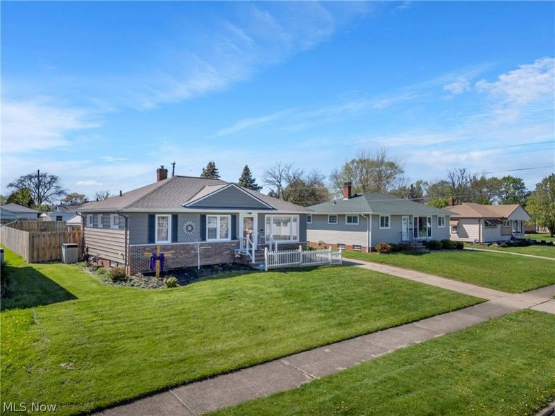 5590 Queens Highway, Parma, OH 44130 Photo 5