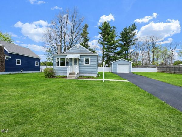 153 Dahlia Street, Schenectady, NY 12306