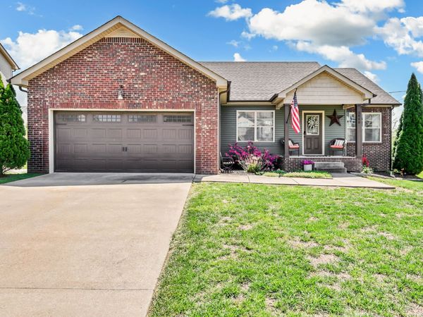 3450 Bradfield Dr, Clarksville, TN 37042