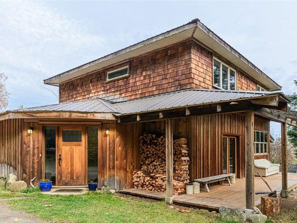 210 Epron Rd , Salt Spring, BC V8K 1C7