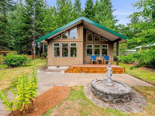 1677 Baikie Rd , Denman Island, BC V0R 1T0