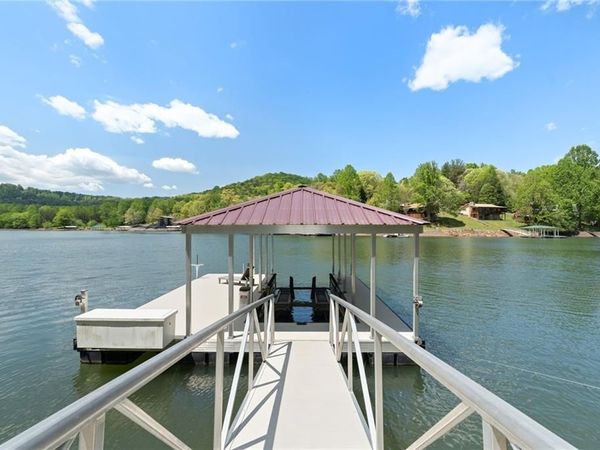 798 Dogwood Trail, Hiawassee, GA 30546