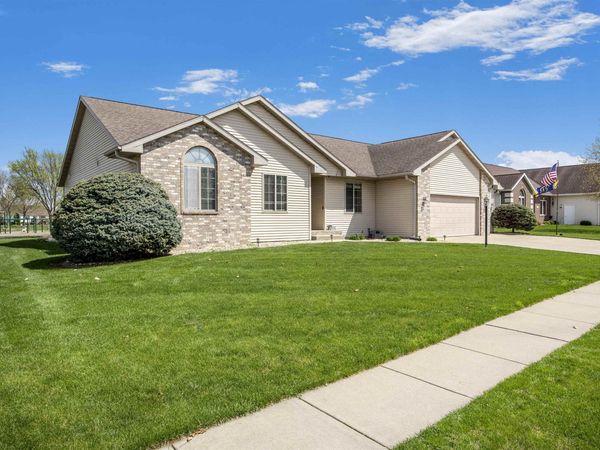 2012 Cherokee Drive, Prairie Du Sac, WI 53578