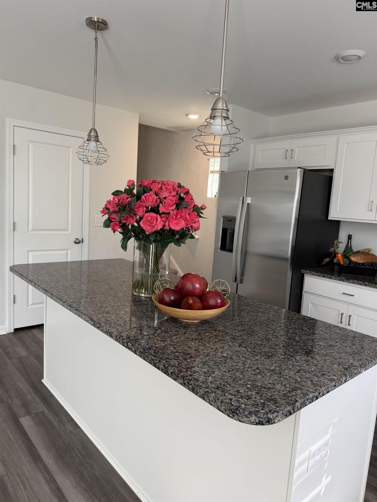 709 Pink Rose  Photo 22