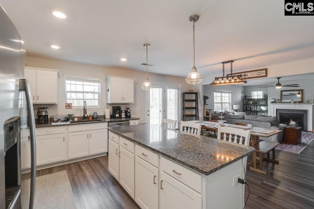 709 Pink Rose  Photo 7