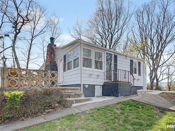 10 Berton Road, Boonton Township, NJ 07005
