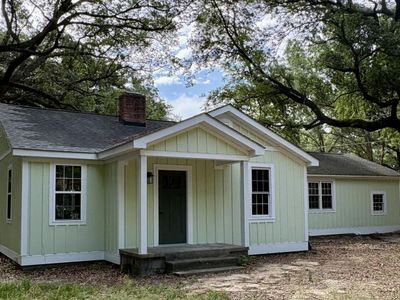 516 Dodge Lane, Pinopolis, SC 29469